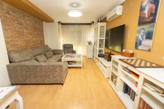 Appartement à Piscinas. Piso con espectacular terraza en zona piscinas de burrianahay vi
