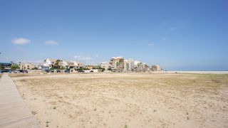 Terreny residencial a Playa. Exclusiva parcela urbana en primera línea de mar en burriana cas