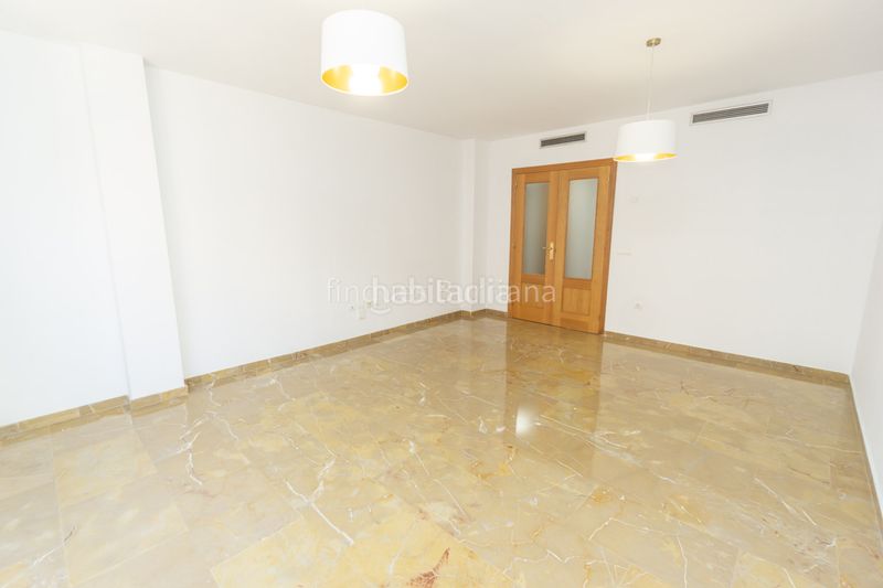 Foto f30f8e5f-6070-4e55-bc92-97faecce49c0. Pis a Piscinas Burriana