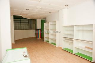 Local Comercial a Llombai. Local céntrico ubicado en la localidad de burriana castellón.dis