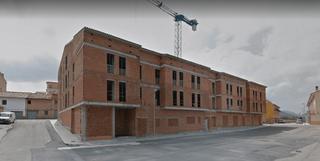 Édifice à Villafranca del Cid. Obra parada compuesta por 38 viviendas situada en el municipio d