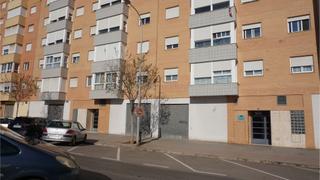 Local Comercial a Llombai. Locales comerciales desde 49.000  situados en la planta baja del
