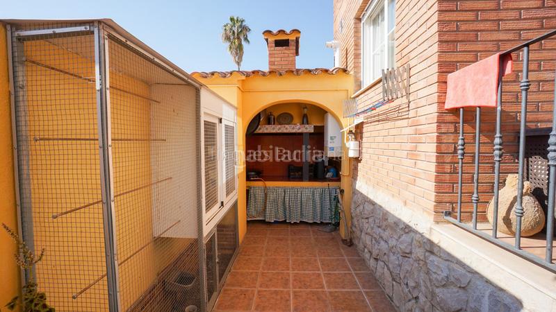 Foto 2211b314-0405-4425-a30b-46c7a80dd1e0. Chalet in Centro Burriana