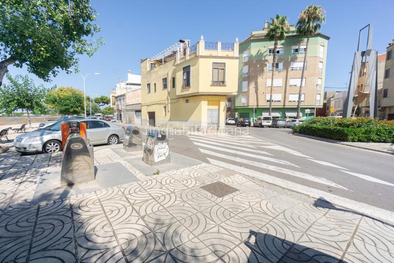 Foto 39a00fec-706f-4525-b7ed-89f21c79c5d0. Casa maravillosa casa ubicada en la localidad castellón. zona río.distribuida en garaje en la planta baja con cabida para t en Burriana