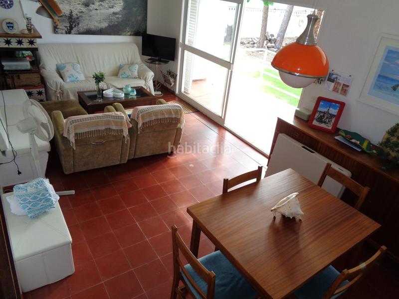 Foto 4f3c50ee-2a1d-4ace-b9a2-0f9b7365dddc. Semi detached house with fireplace in Urbasur Islantilla