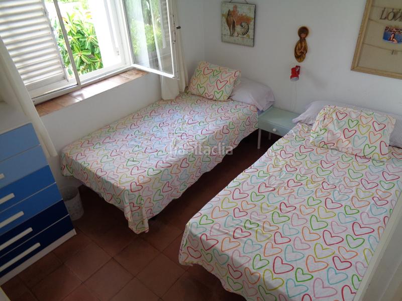 Foto b587a0c9-598a-4a3c-a36a-b987e99e78a5. Semi detached house with fireplace in Urbasur Islantilla