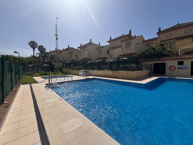 Foto 2d401d32-abe2-454f-bc7a-5c1b3389b855. Apartament amb aparcament piscina a Islantilla golf Islantilla