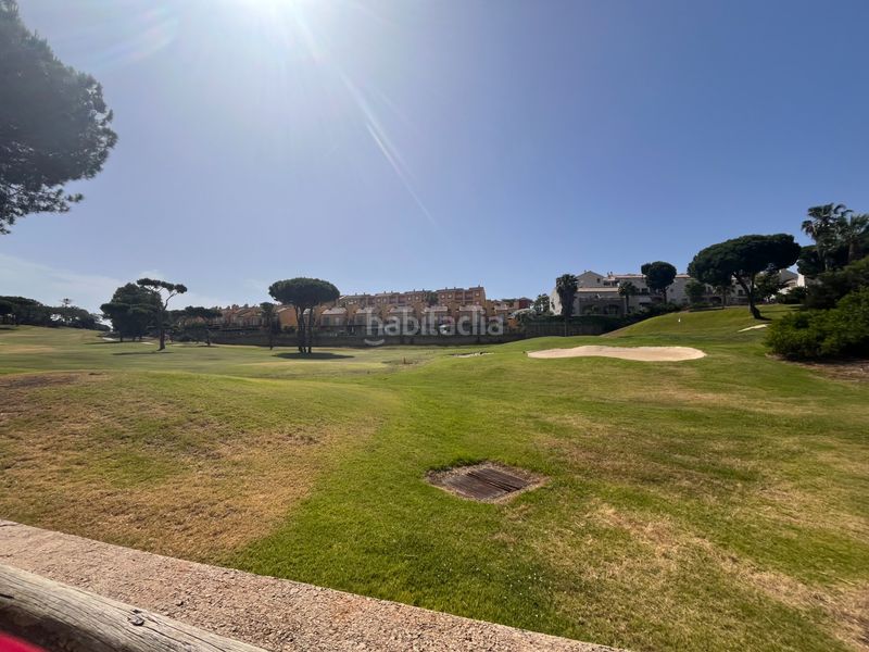 Foto d9f1ff13-7fc4-40b0-90cc-8c2d0bdaa94d. Apartament amb aparcament piscina a Islantilla golf Islantilla