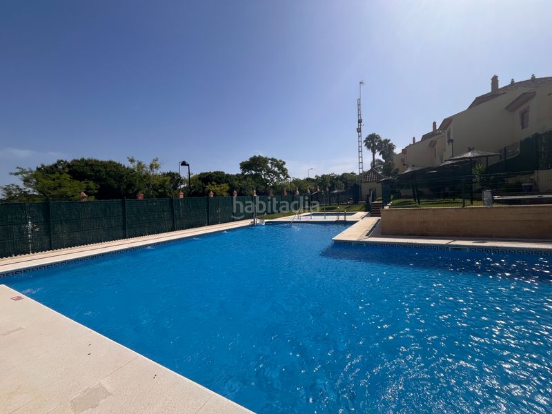 Foto dc00a778-8bf8-4104-80f6-c19b143f9d83. Apartament amb aparcament piscina a Islantilla golf Islantilla