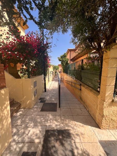Foto fa5a9e20-c245-4e65-903d-29c3e0f20246. Apartament amb aparcament piscina a Islantilla golf Islantilla