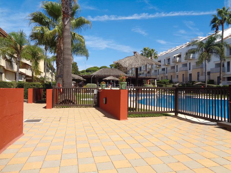 Foto 0ce59bd6-9c34-471b-96a6-80ab866b7e72. Piccolo appartamento con riscaldamento parcheggio piscina in Islantilla
