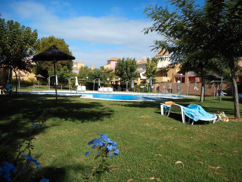 Foto d83edbbd-0a59-4332-8f64-1f5aba6c58e3. Apartament amb aparcament piscina a Islantilla golf Islantilla