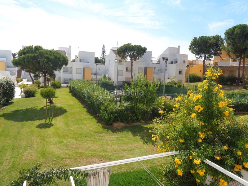 Foto ead81ff7-a57a-4e83-87a9-375aba0912cd. Apartament amb aparcament piscina a Islantilla golf Islantilla