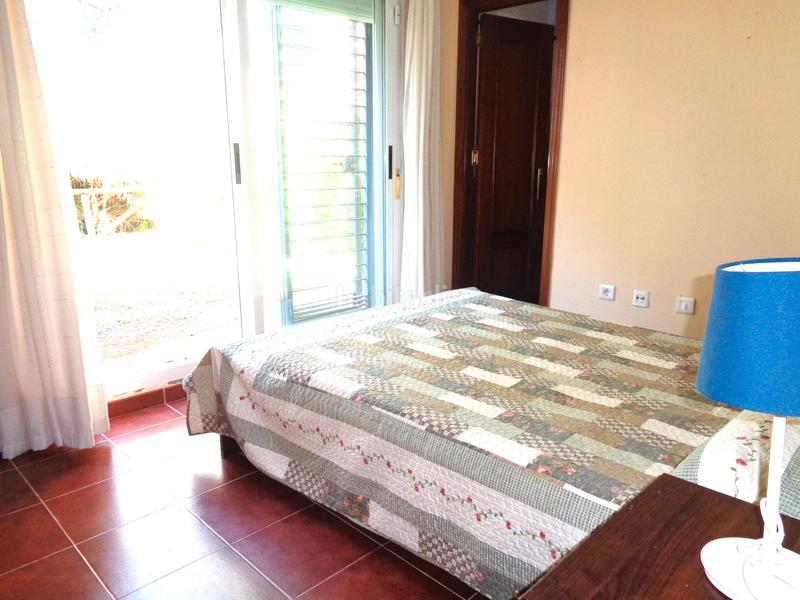 Foto 2a2064c5-bd49-4f40-a939-16409723bdd6. Casa adosada en avenida de las cumbres 26 vistas al mar en Islantilla