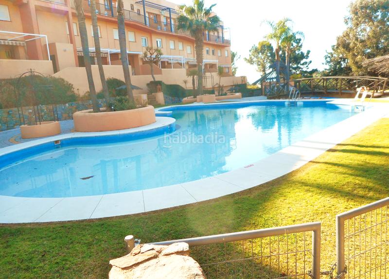 Foto 6b45643d-5ca6-4324-8459-e3336b037b7d. Casa adosada en avenida de las cumbres 26 vistas al mar en Islantilla