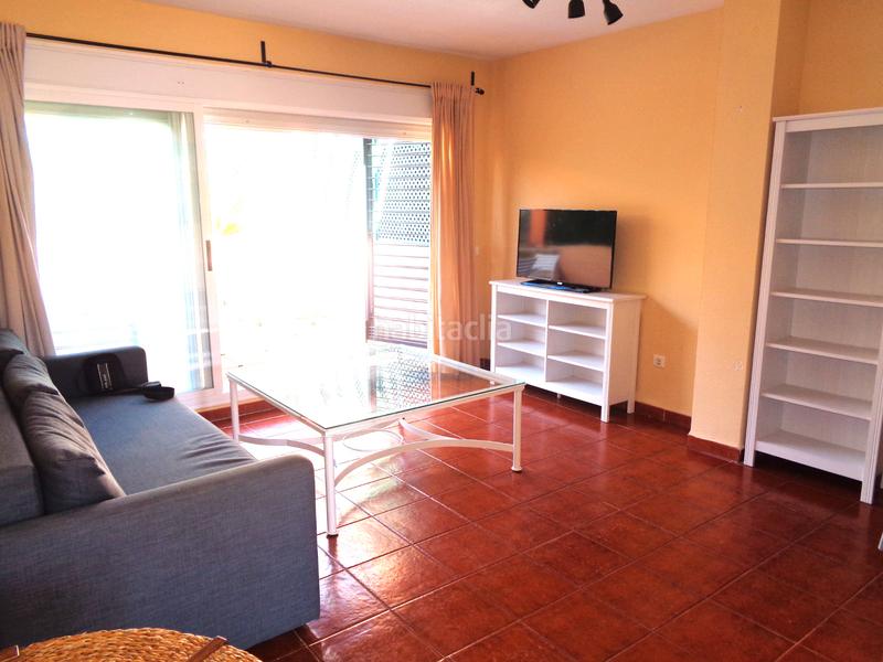 Foto c65e7125-016e-4131-8e8d-97322cf5d3f8. Casa adosada en avenida de las cumbres 26 vistas al mar en Islantilla