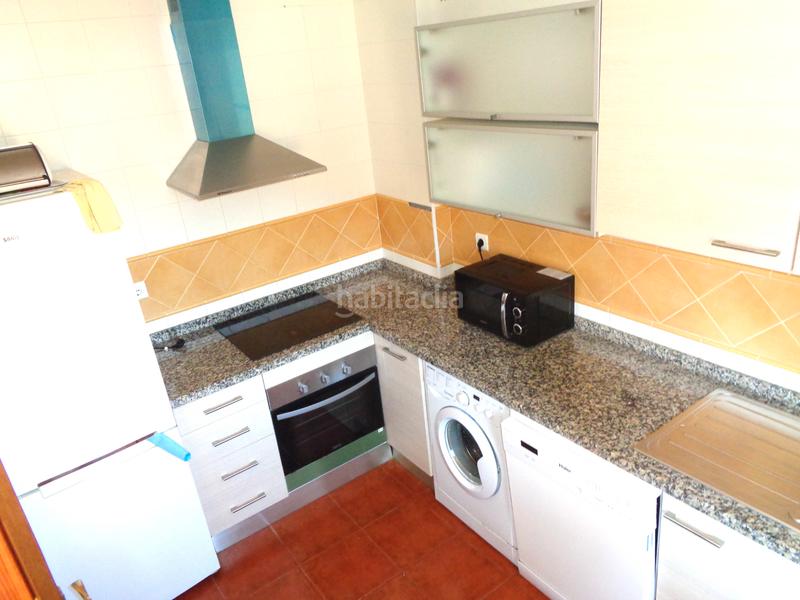 Foto e6218d1d-1cd9-4b7a-b2a4-8fd3c229fafe. Casa adosada en avenida de las cumbres 26 vistas al mar en Islantilla