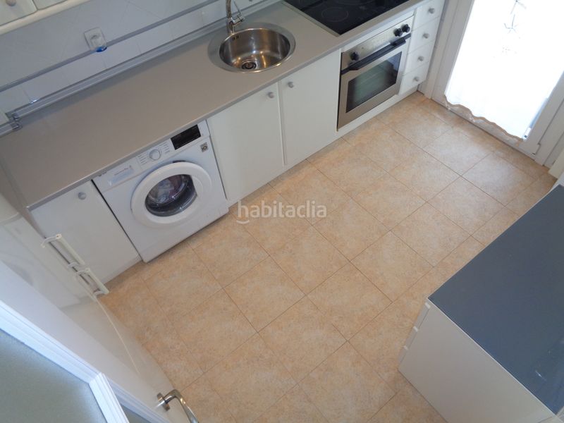 Foto 5bc85d3b-ba12-45e5-adc4-48e7b34b7bb3. Casa aparellada amb aparcament piscina a Islantilla golf Islantilla