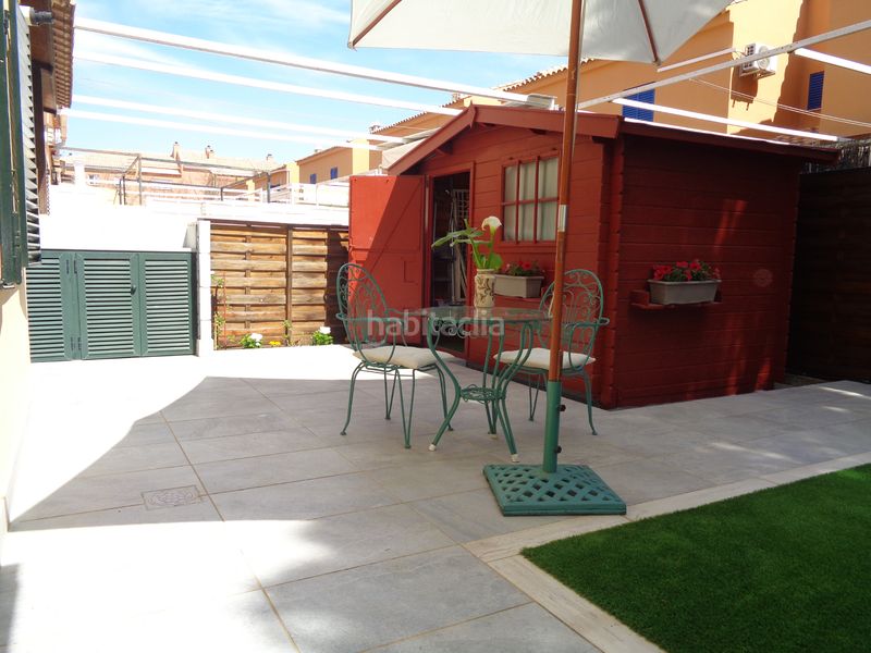 Foto ab713e71-8721-4b4d-b497-616bf3fb8151. Casa aparellada amb aparcament piscina a Islantilla golf Islantilla