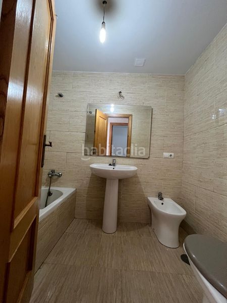 Foto 4a13021e-9816-4599-8d44-bcc862c47a02. Flat with parking in Lepe