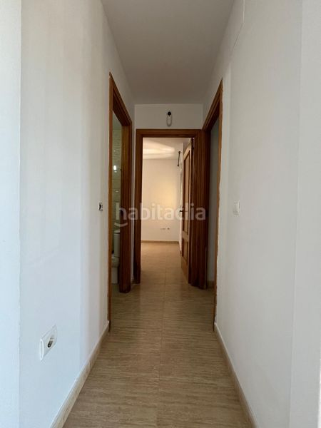 Foto cd33a24f-ae2b-48b7-817b-bc14c13a8c3f. Flat with parking in Lepe