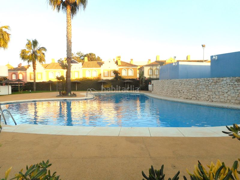 Foto c2bcc3eb-92dc-47f7-8c3c-54ca5d3c8da1. Chalet en Islantilla golf Islantilla