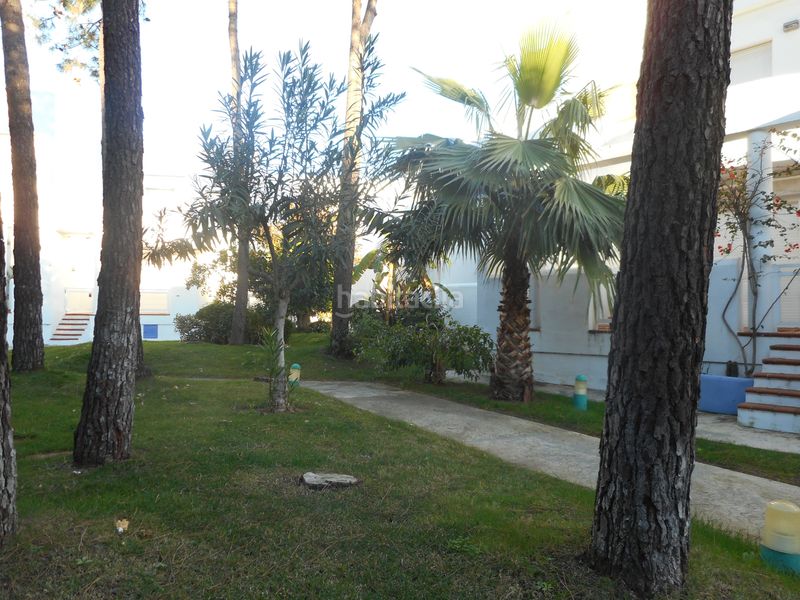 Foto 7a1273d4-e173-492f-a605-e9159f1a63a3. Xalet amb xemeneia aparcament piscina a Islantilla golf Islantilla