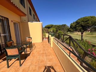 Casa pareada en Avenida del deporte 12. Bonitas vistas
