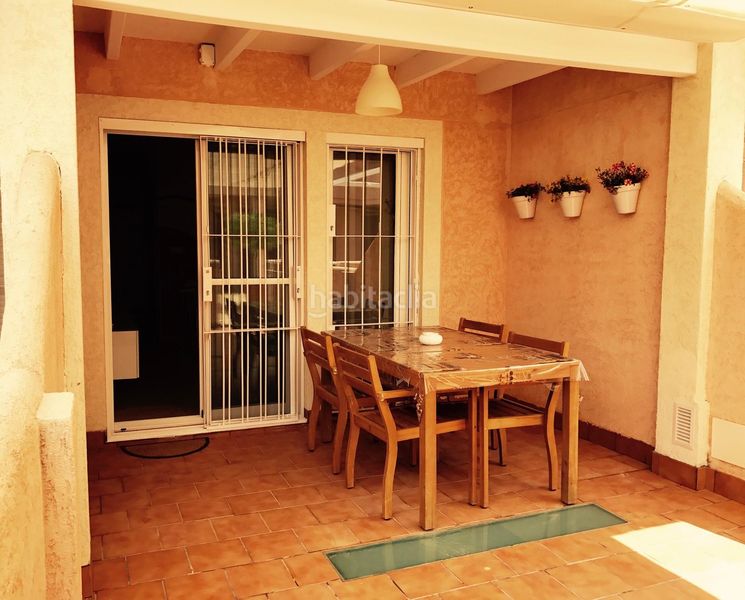 Foto 8cd2c906-a804-464f-b9d4-148b54b22b6e. Semi detached house with parking pool in Islantilla golf Islantilla