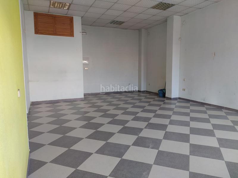 Foto eecf7d54-d8fe-4ae9-bb8f-6acd75461b25. Local comercial a Zona Hospital Linares