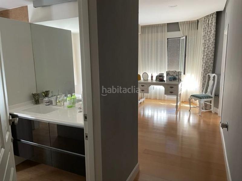 Foto 523586be-f681-4982-a325-24e85b1fb3e9. House with heating pool in Zona Hospital Linares