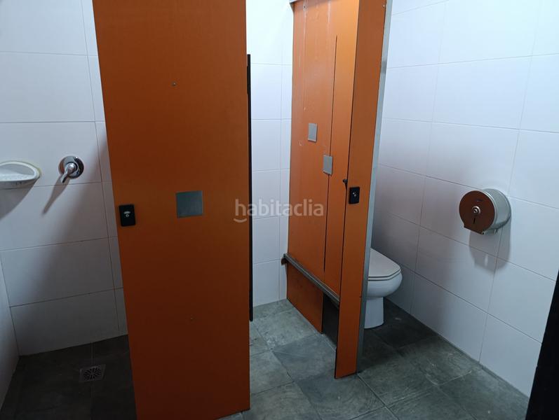 Foto a158d280-5270-41e5-b6d7-4e55935590ae. Alquiler local comercial local en plaza aníbal e himilce en Linares