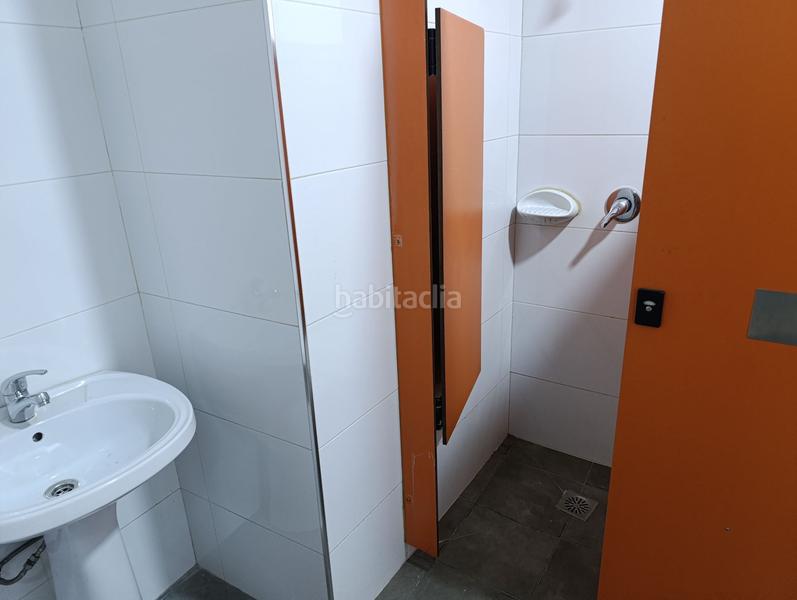 Foto 530b3878-ea6d-4746-84e1-f42b462eac7f. Location local commercial dans Zona Hospital Linares