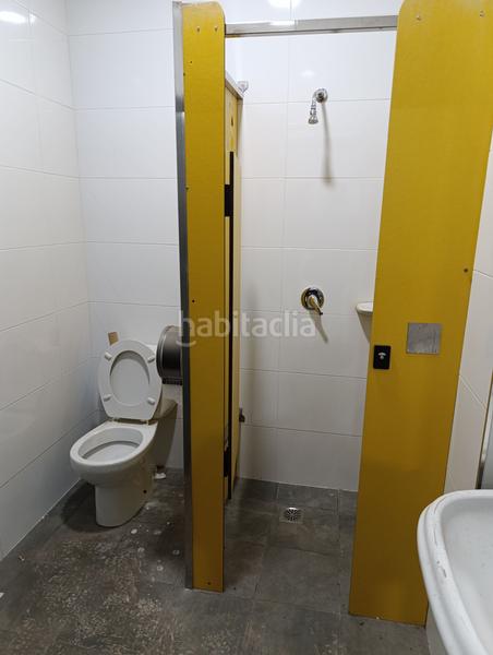 Foto d8beaa21-35e2-48e5-9387-48b69e3b9112. Location local commercial dans Zona Hospital Linares