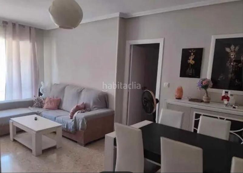 Foto 5b379dd2-277d-4717-ad34-47bda6dffe2d. Etagenwohnung mit heizung in Zona Hospital Linares