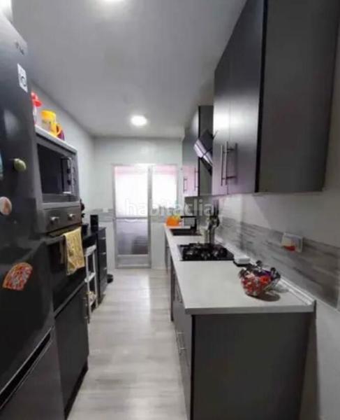 Foto e0ac2ea8-f965-42f9-b771-3d2a2ffe73df. Etagenwohnung mit heizung in Zona Hospital Linares