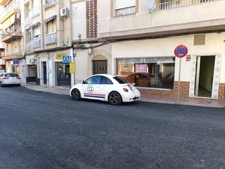 Lloguer Local Comercial a Centro ciudad. Local en calle menéndez pelayo  el tinte.