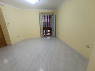 Appartamento  Isaac peral. Piso de cuatro dormitorios en pleno centro de linares.