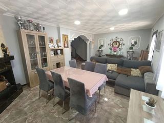 Casa adossada a La Zarzuela - San José - Belén. Casa totalmente reformada en la zarzuela