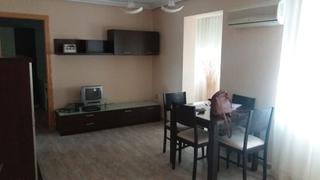 Etagenwohnung en La Zarzuela - San Jos - Beln. Piso totalmente reformado, con dos dormitorios antes tres, saln