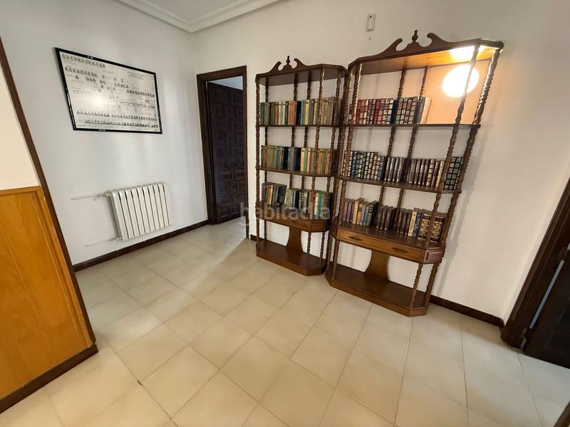 Foto b39e2fae-a129-41bb-bf1f-9c03fa95ec6e. Casa magnifica casa con piscina privada en Linarejos Linares