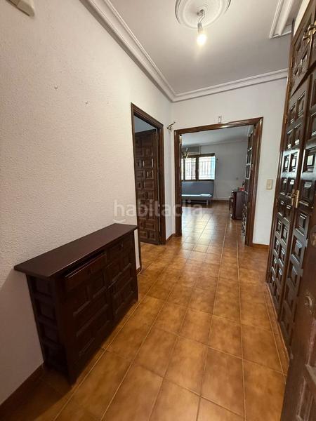 Foto b700e7fb-8a8c-42f5-a793-46452709c79a. Casa magnifica casa con piscina privada en Linarejos Linares