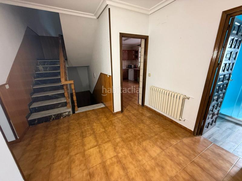 Foto cd3ea18d-2da2-4e30-879c-c1265fd9d338. Casa magnifica casa con piscina privada en Linarejos Linares