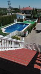 Finca rústica a San Roque - La Cruz - La Rozuela. Parcela con casa y piscina en urbanización la rozuela