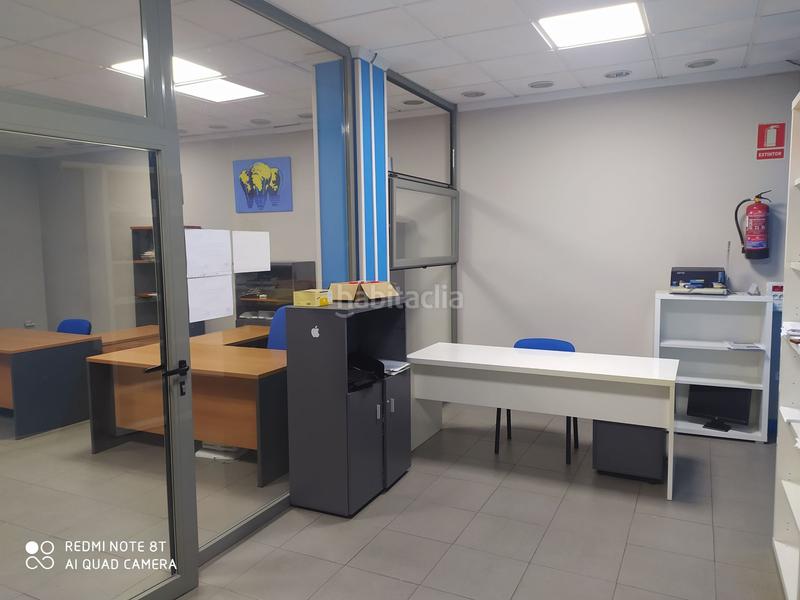 Foto 642caaee-016f-4694-a26d-7666b74cf840. Alquiler local comercial local terminadfo y preparado para oficinas o similares. en Linares