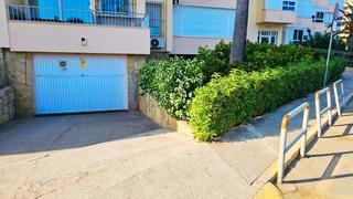 Parking voiture à Avenida mediterráneo 4. Venta de cochera cerrada