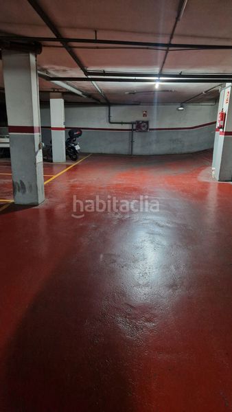 Foto 043dfeea-d0d6-4e96-b0eb-deffd8fc37ad. Lloguer aparcament cotxe a carrer tres d'abril 12 a Sant Boi de Llobregat