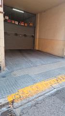 Car parking  Carrer de la cerdanya. Plazas en venta