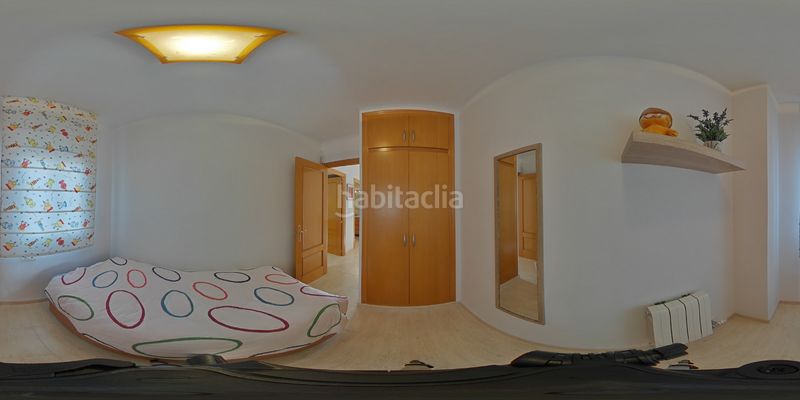 Foto 14ca5e78-650a-4ac4-8c6d-0adcb244a212. Casa aparellada amb xemeneia calefacció piscina a Vendrell (El)