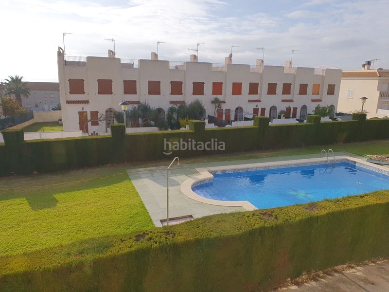 Foto 4ff74952-6ab6-40ca-bbf2-262decd8c6ff. Casa aparellada amb xemeneia calefacció piscina a Vendrell (El)